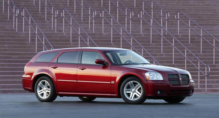  Dodge Magnum R/T 2005 года  (фото 4 из 39)